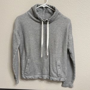 Pre-Loved Banana republic Size Small gray pullover sweatshirt